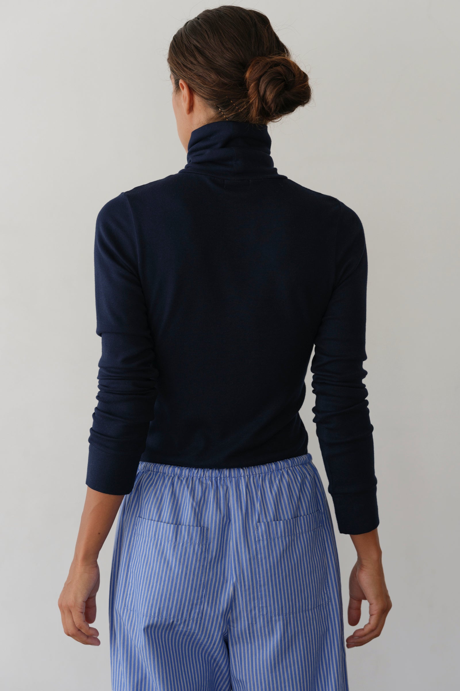 The Baby Rib Turtleneck Navy