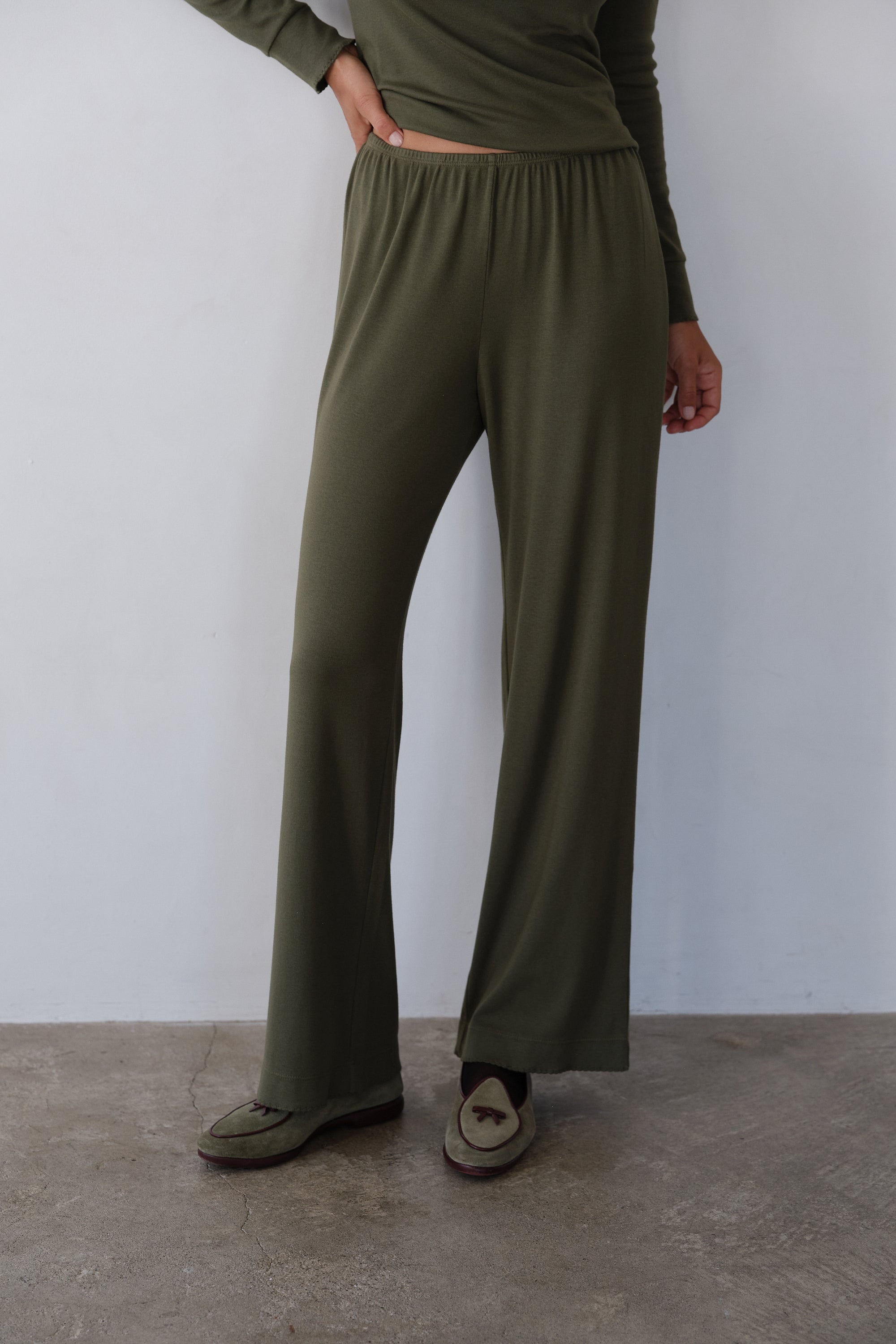 The Baby Rib Scallop Pant