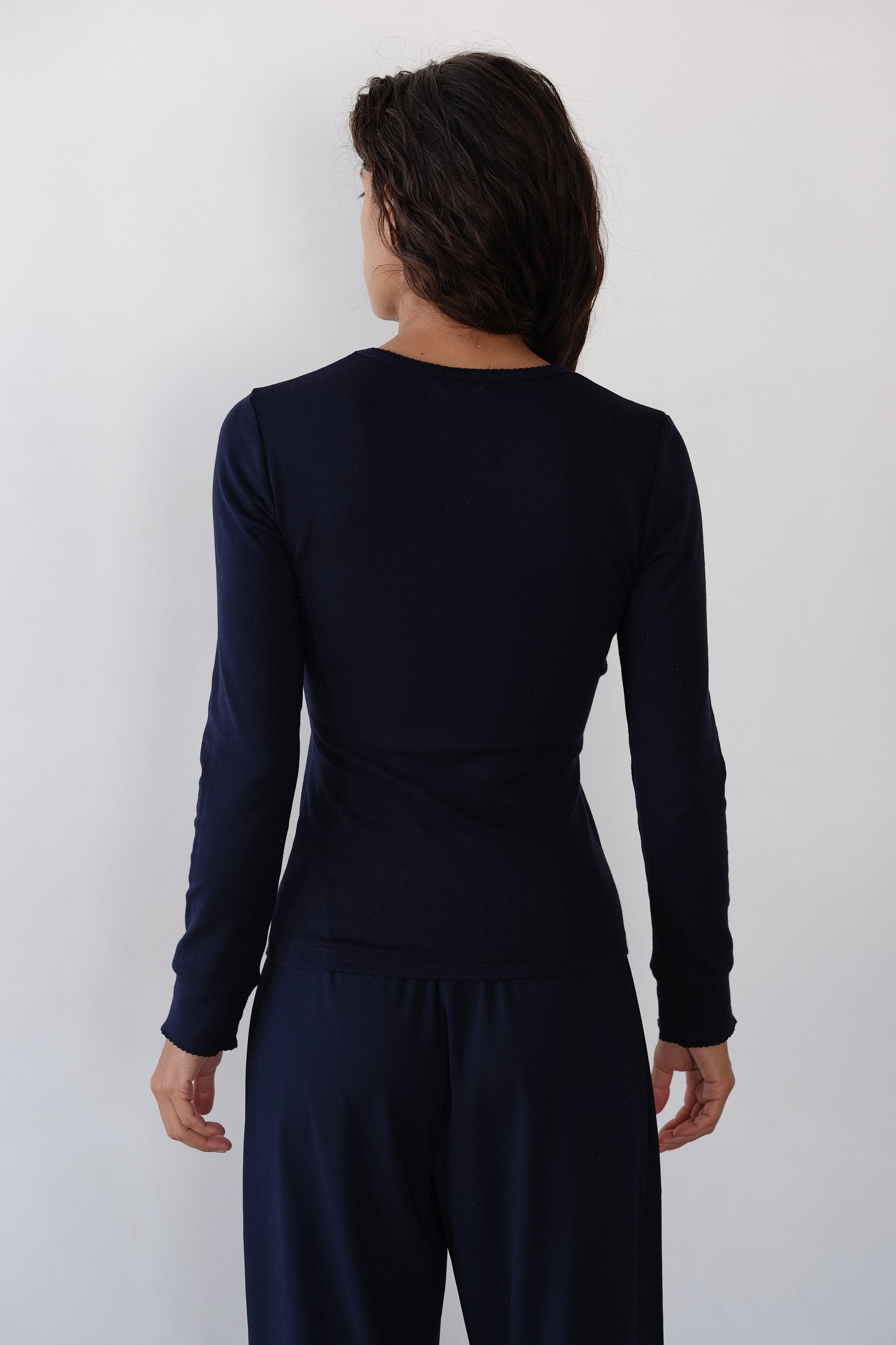 The Baby Rib Scallop Long Sleeve