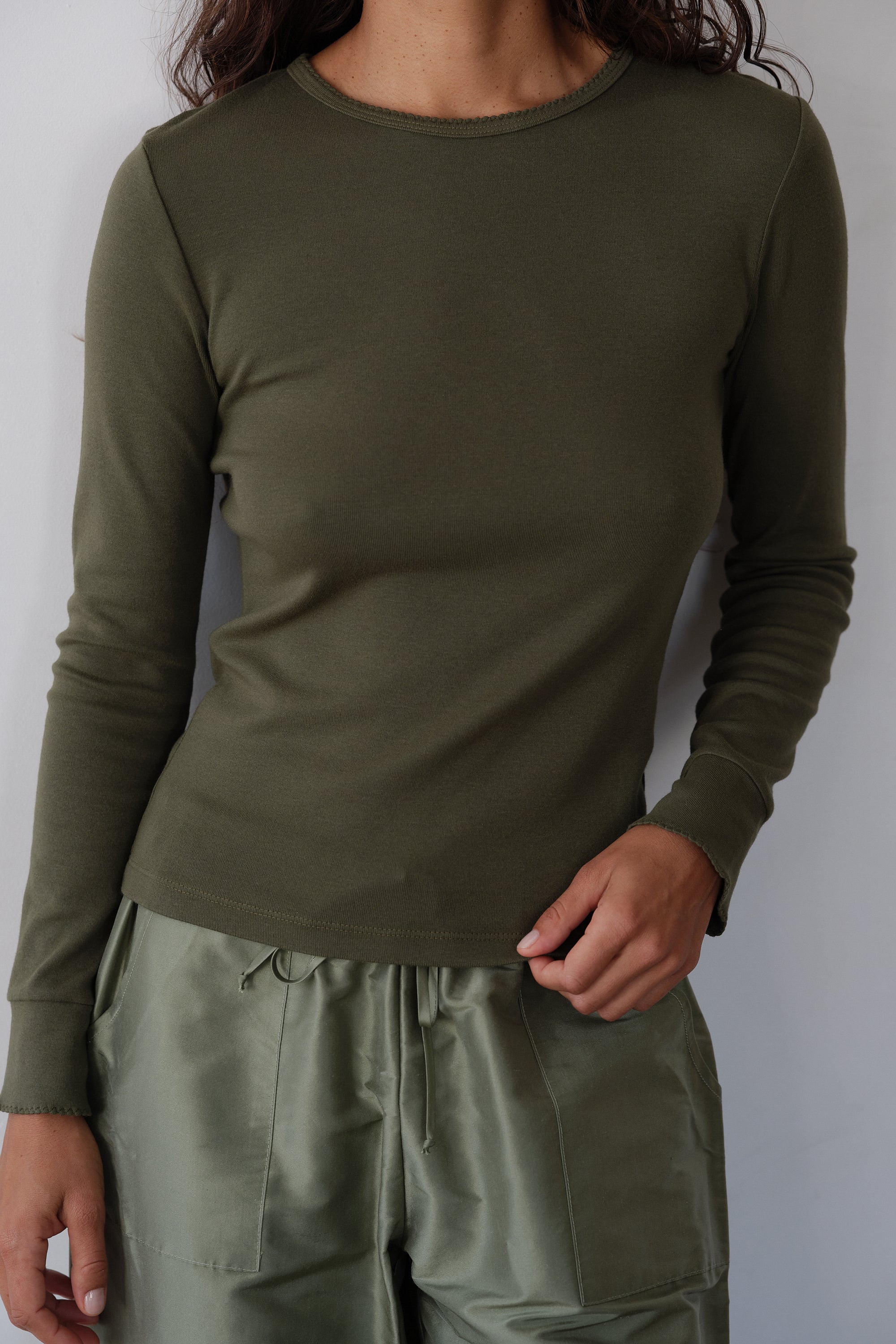 The Baby Rib Scallop Long Sleeve