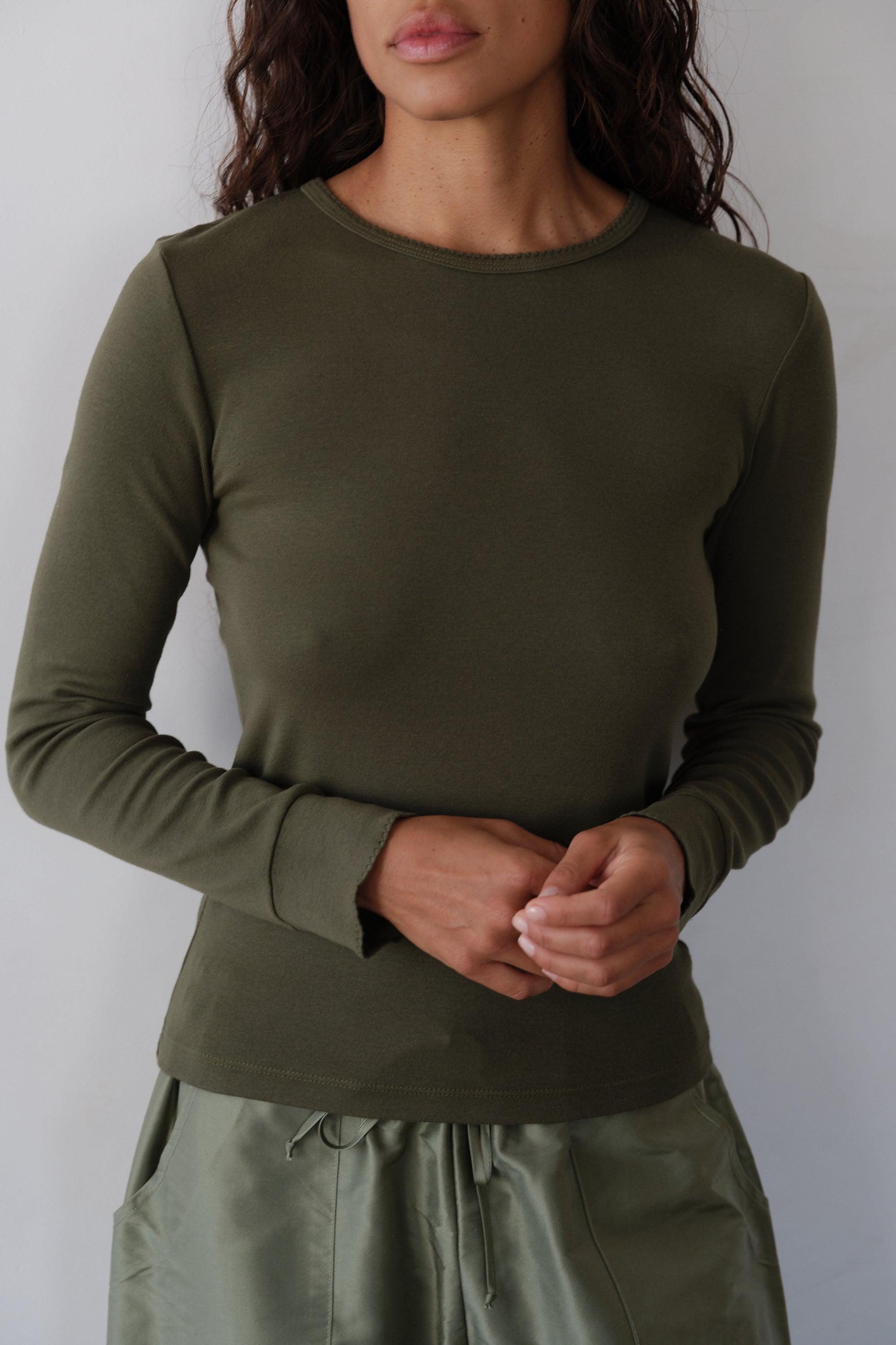 The Baby Rib Scallop Long Sleeve