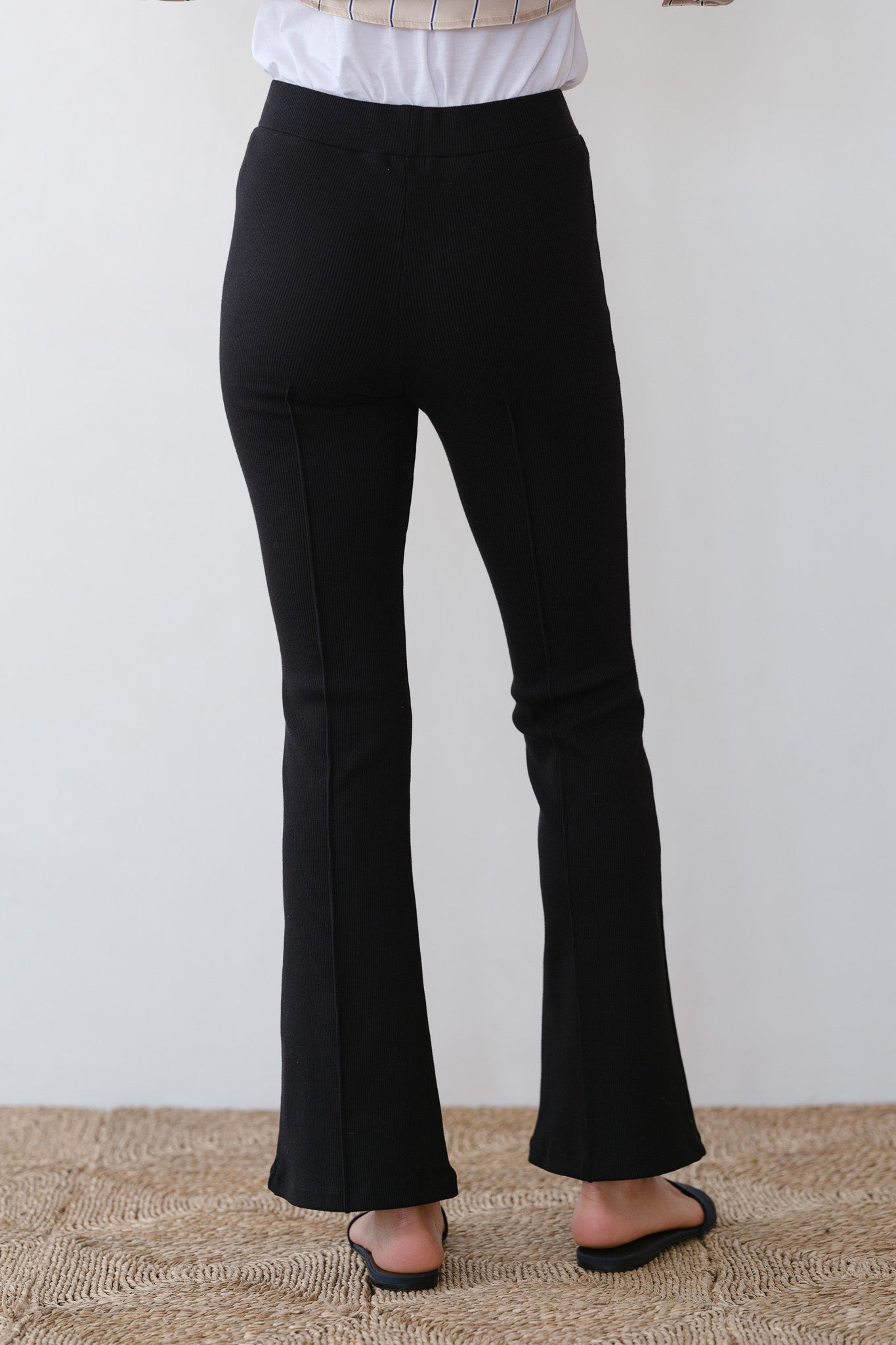The Tall Rib Kick Flare