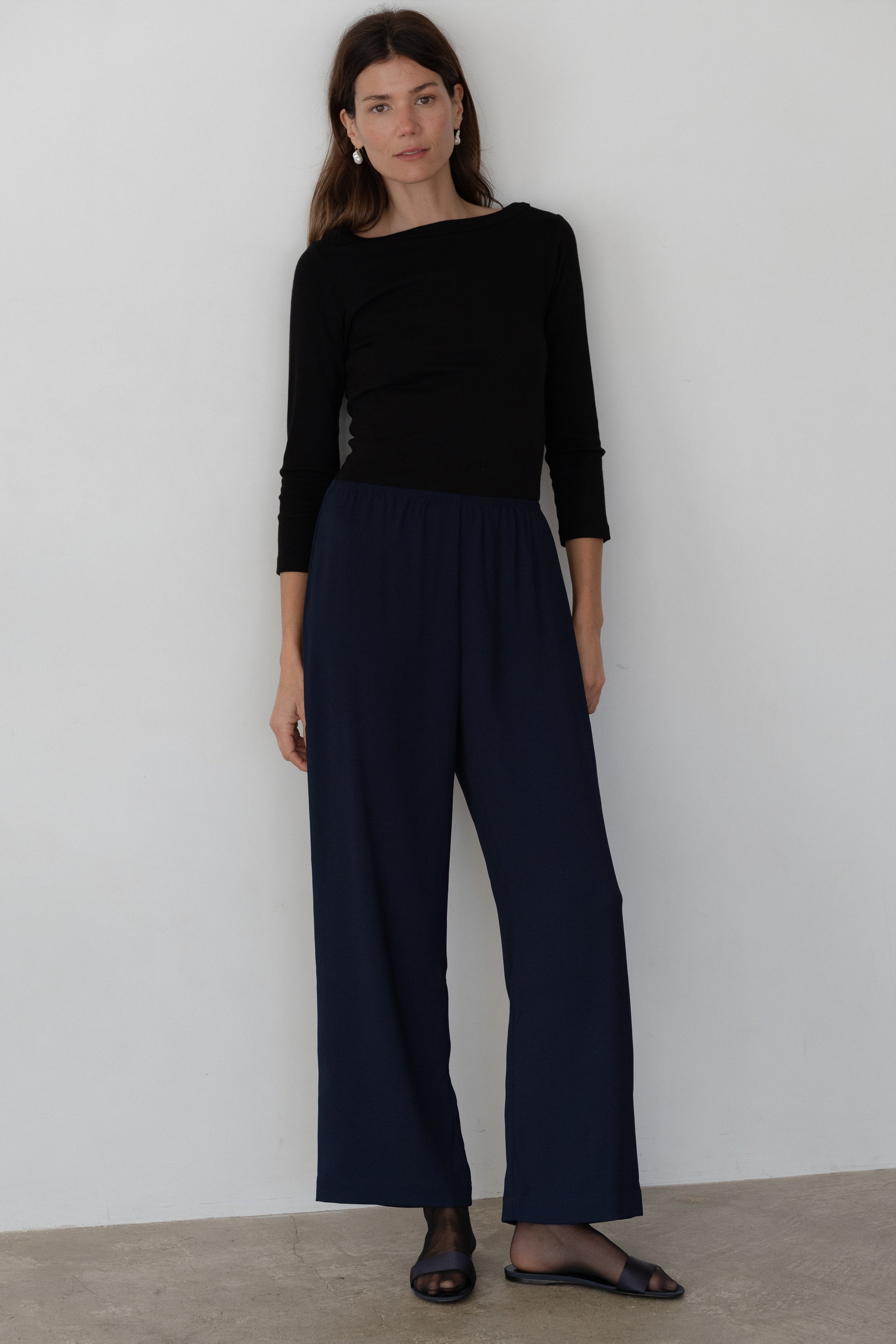 The Crepe Simple Pant