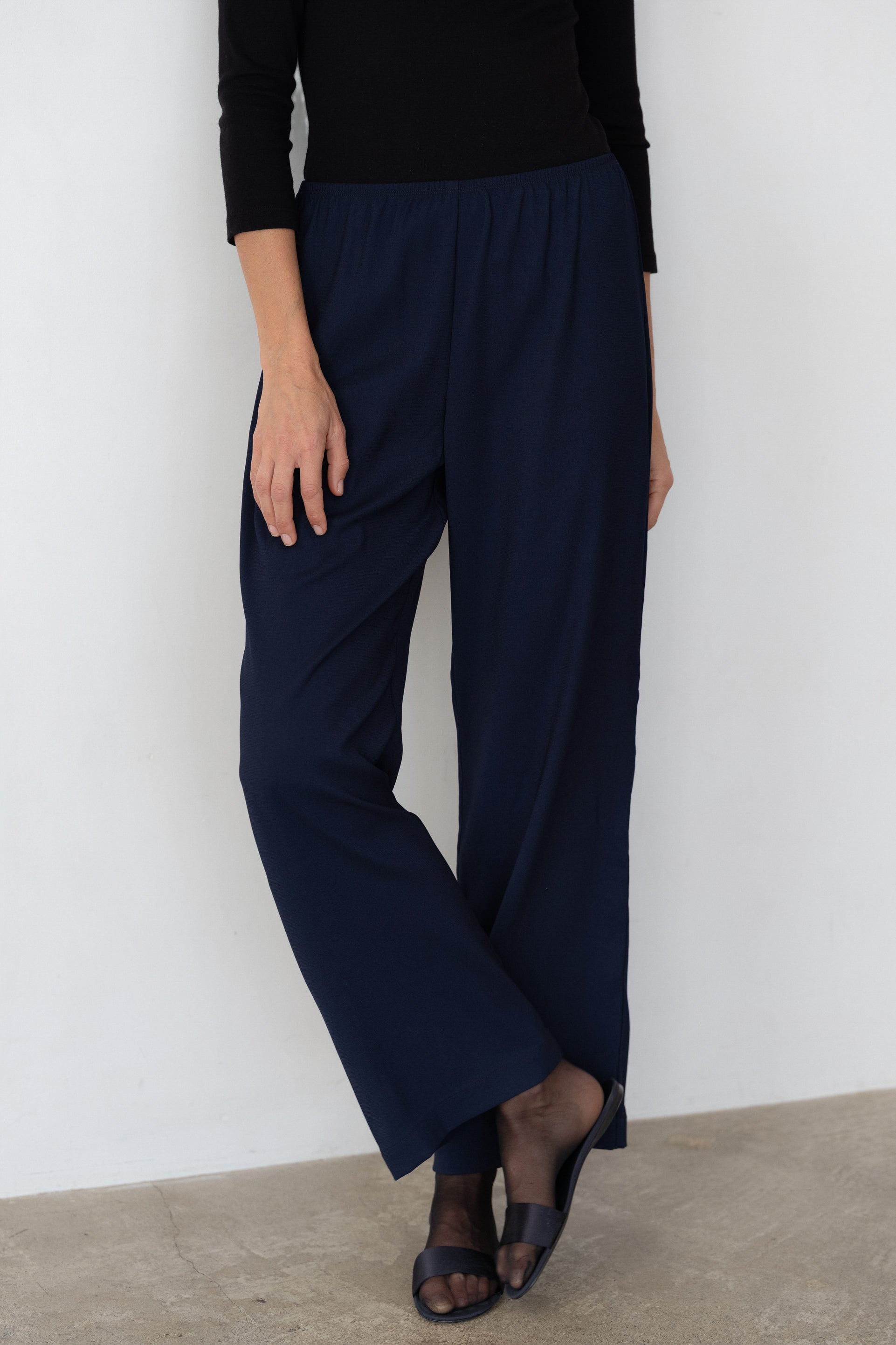 The Crepe Simple Pant