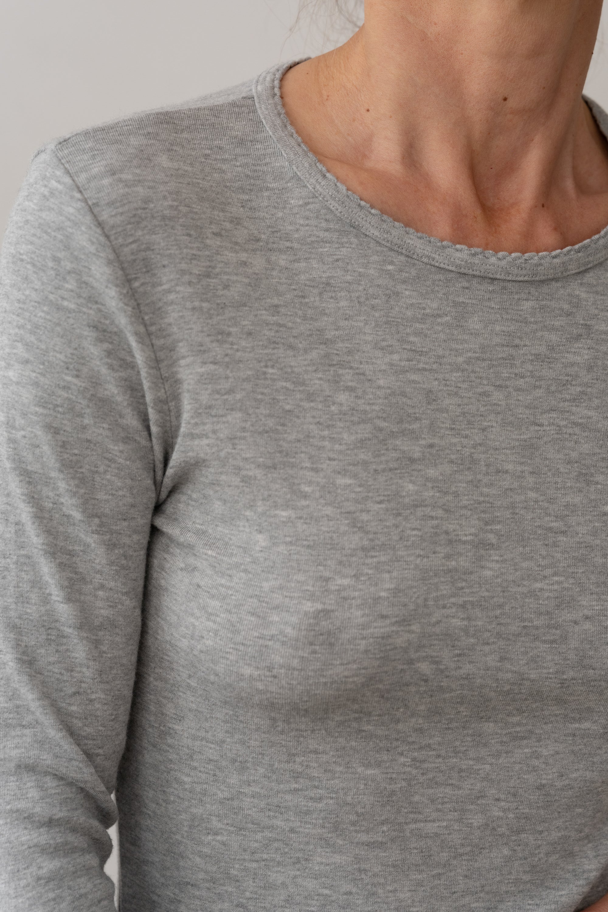 The Baby Rib Scallop Long Sleeve