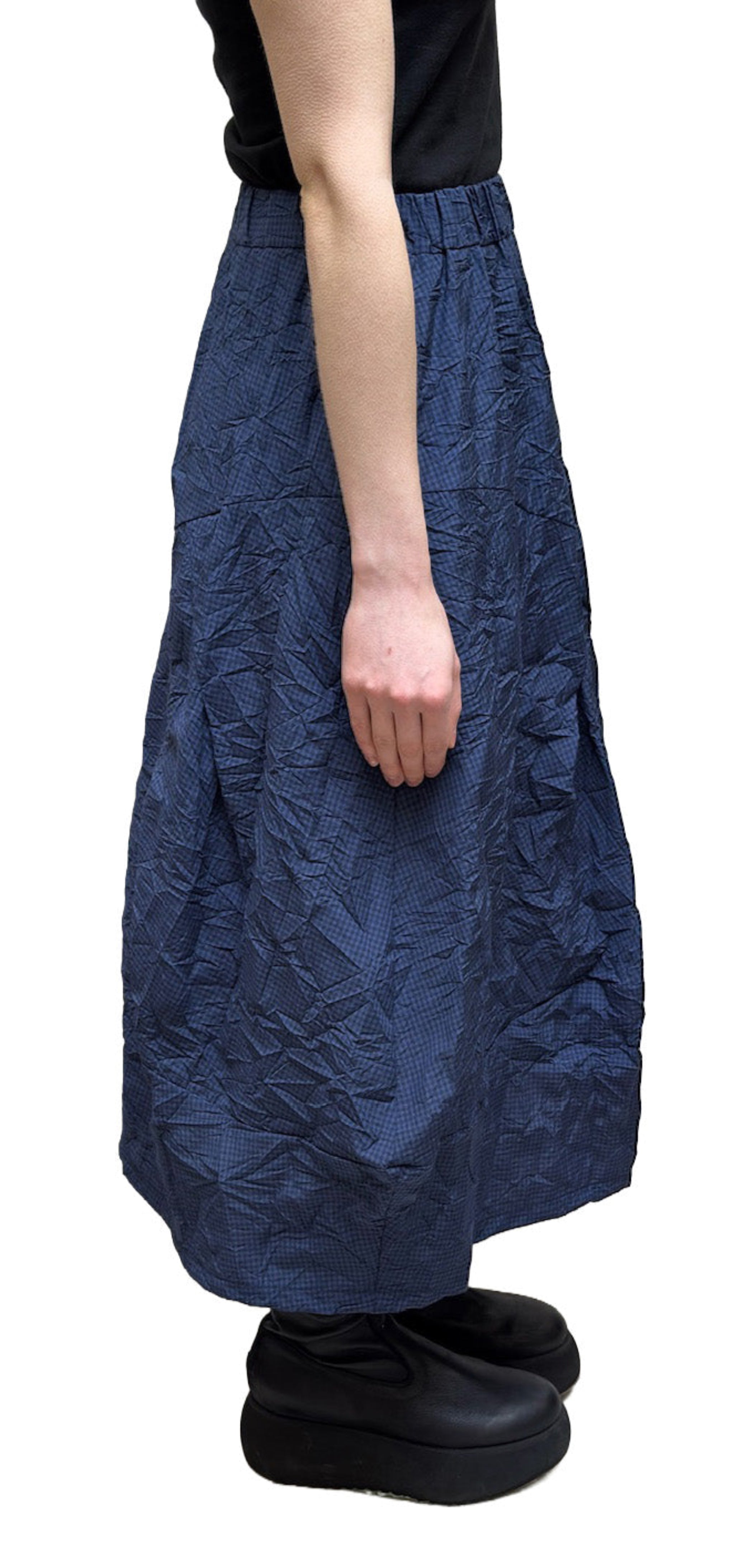 MAMA B Seamed Crinkled Skirt In Blue Check