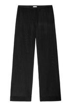 The Slinky Simple Pant
