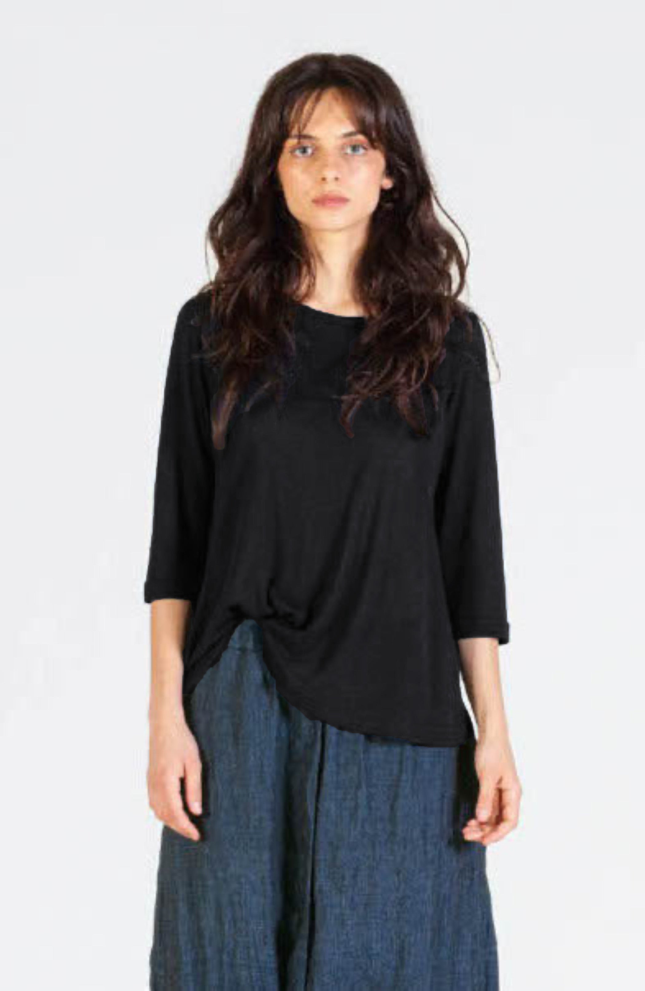 MAMA B Viscose 3/4 Sleeve A line Tee in Black