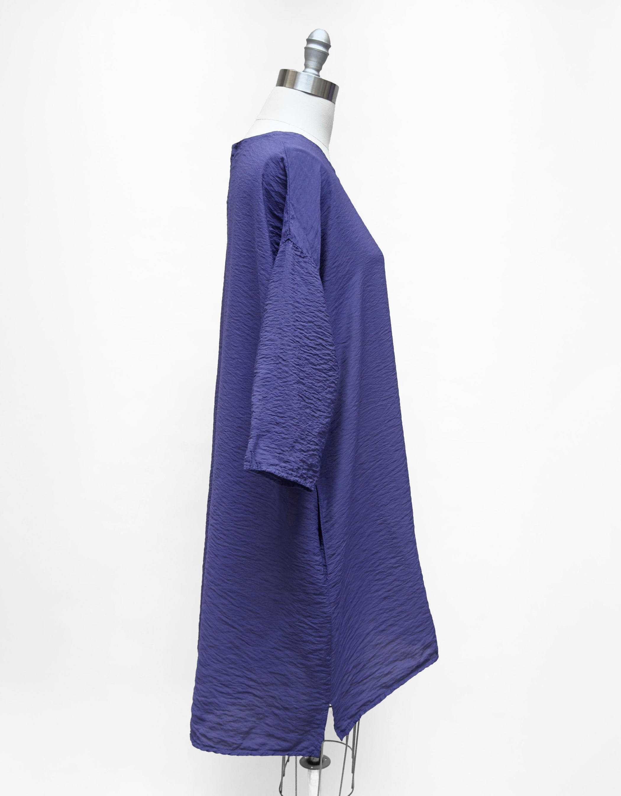 MOTION Parachute V Neck Tunic in Admiral