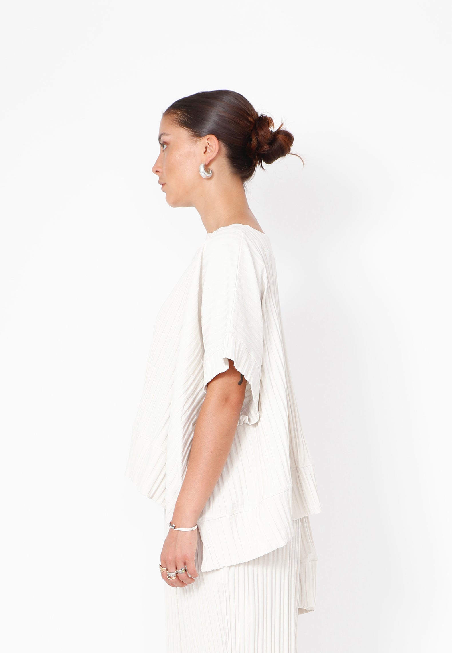 Sort Aarhus Relaxed Wide Rib Pullover in Creme
