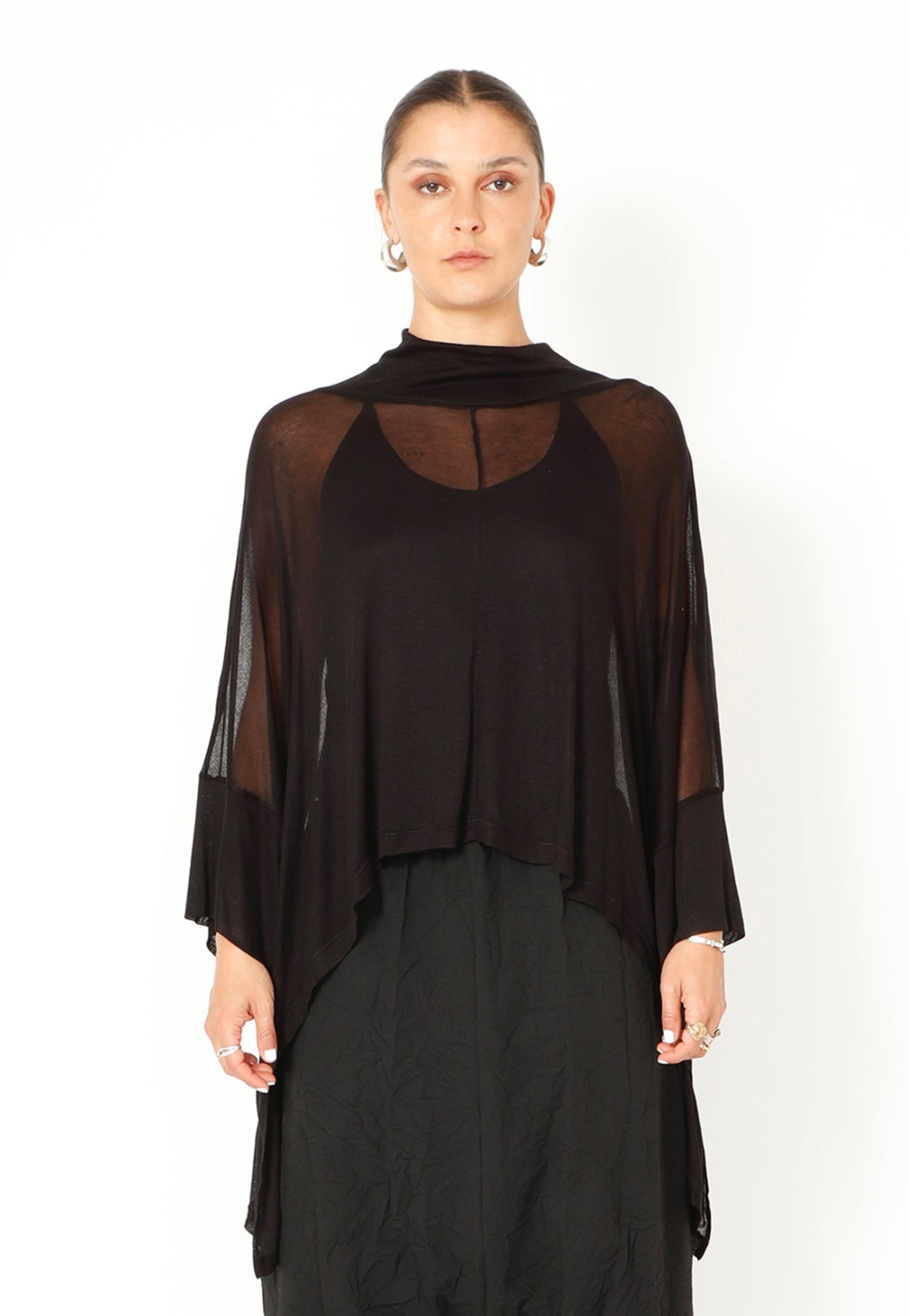 Sort Aarhus Relaxed Viscose Hi Low Top in Black