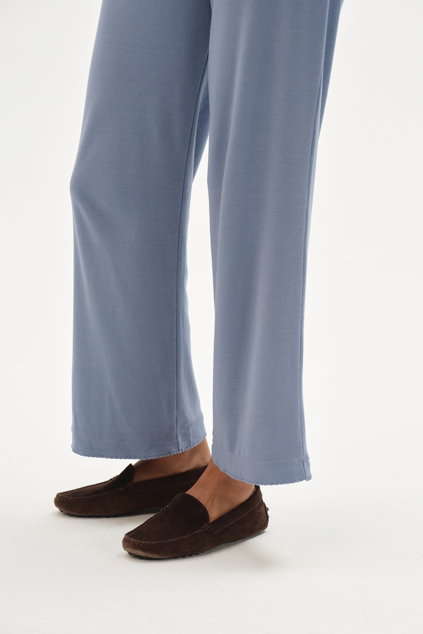 The Baby Rib Scallop Pant