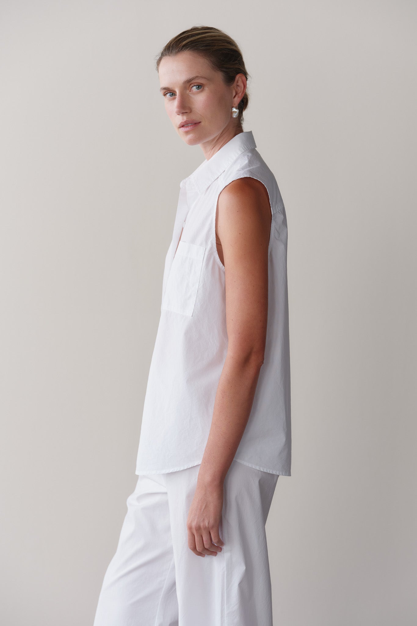 The Pop Sleeveless Shirt