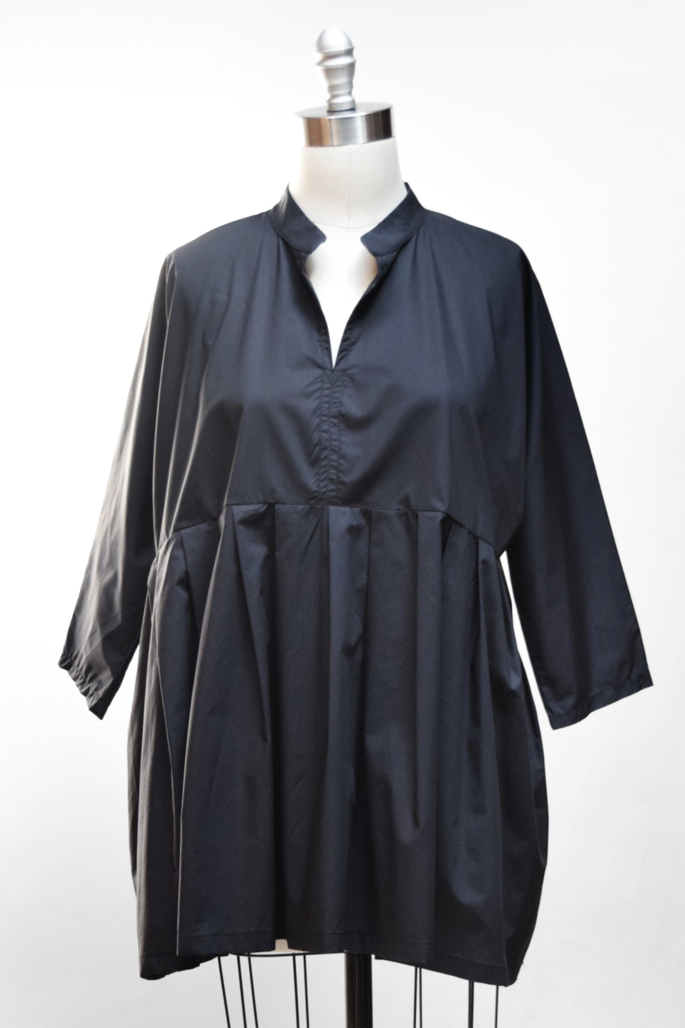 MOTION Pleated 3/4 Sleeve Cotton Blouse